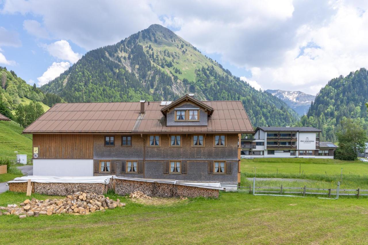 Haus Maria-Theresia Schoppernau Luaran gambar