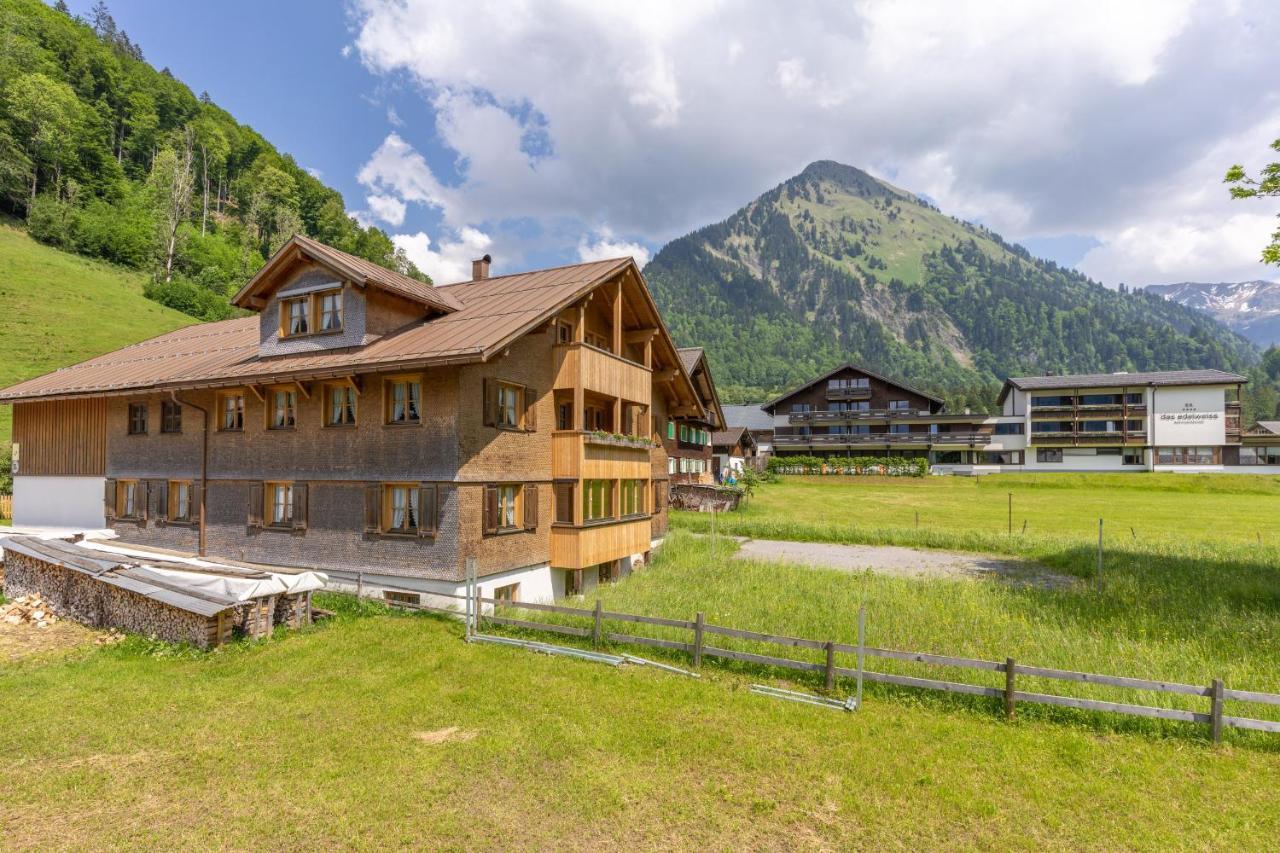 Haus Maria-Theresia Schoppernau Luaran gambar